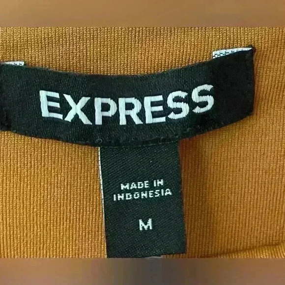 Express Mustard Skimming Scoop Neck Double Strap Loop Tank with Circle detail; M - Picture 4 of 5